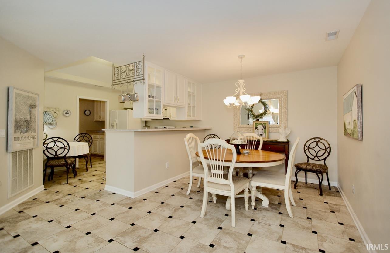 5234 Coventry Lane Fort Wayne, IN 46804 - Photo 4 of 18