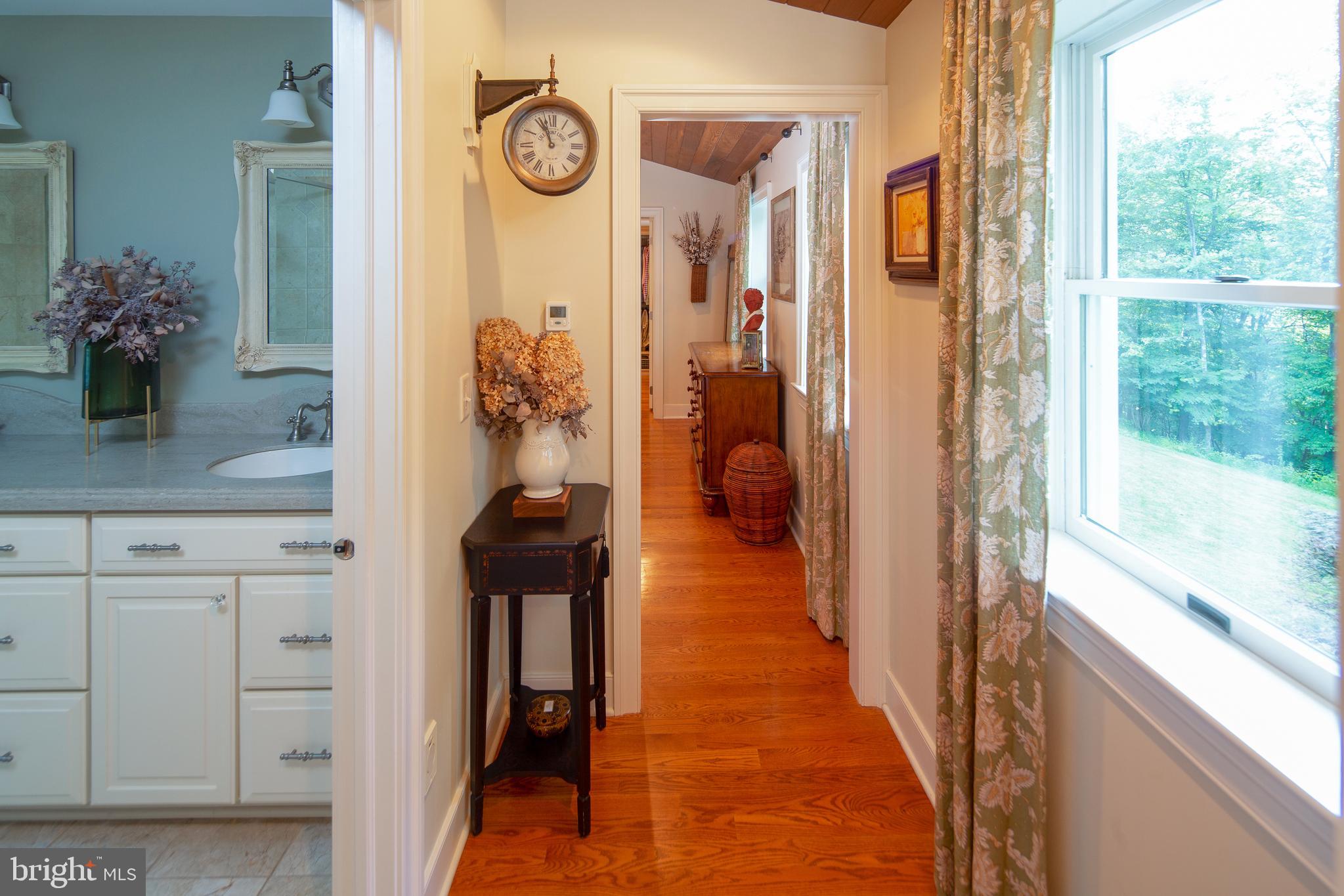1381 Chestnut Ridge Road Upper Black Eddy, PA 18972 - Photo 26 of 56 Private Main Suite Hallway