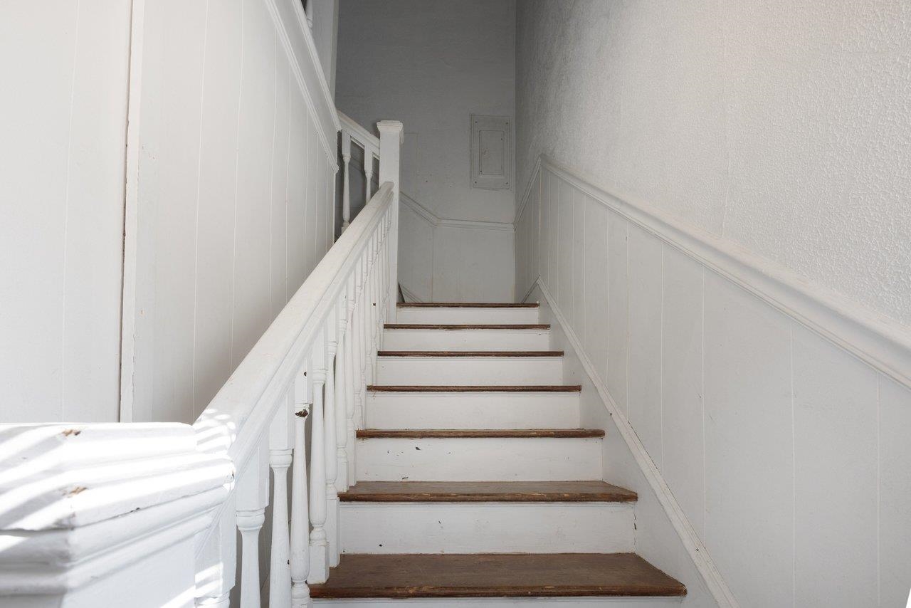 317 West 12th Street Waynesboro, VA 22980 - Photo 23 of 39 a view of entryway