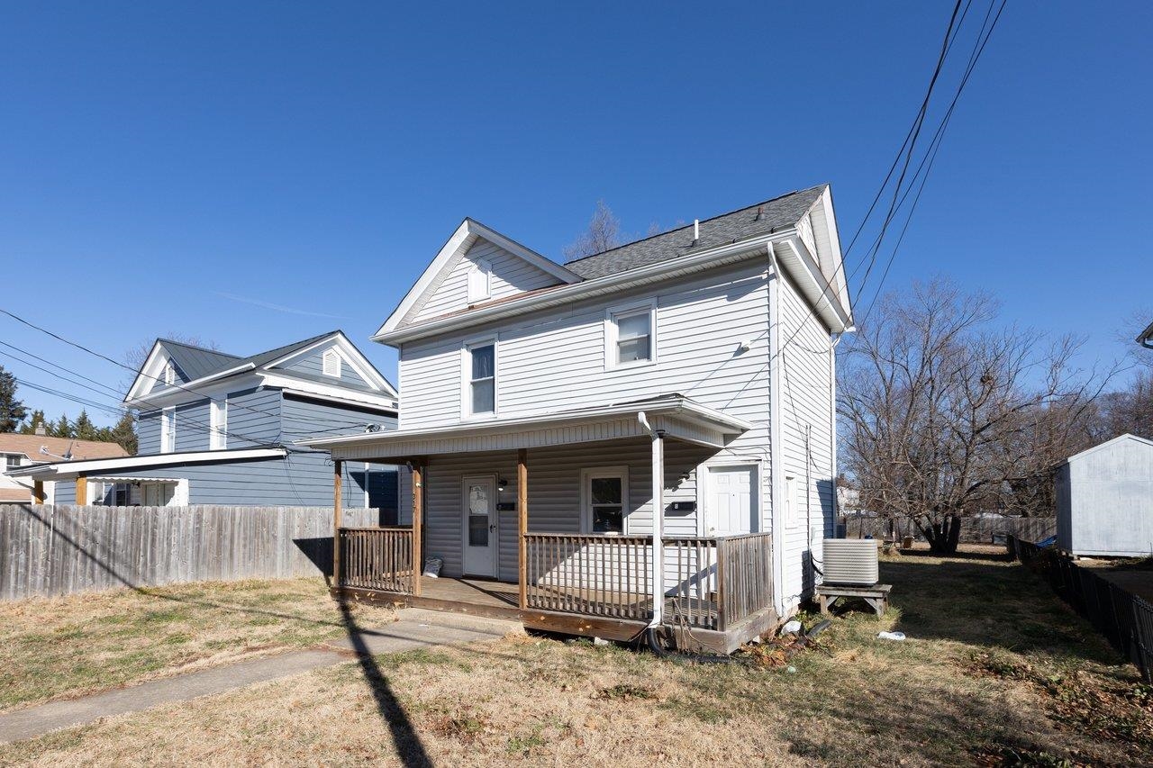 317 West 12th Street Waynesboro, VA 22980 - Photo 33 of 39 a view of a house with a patio