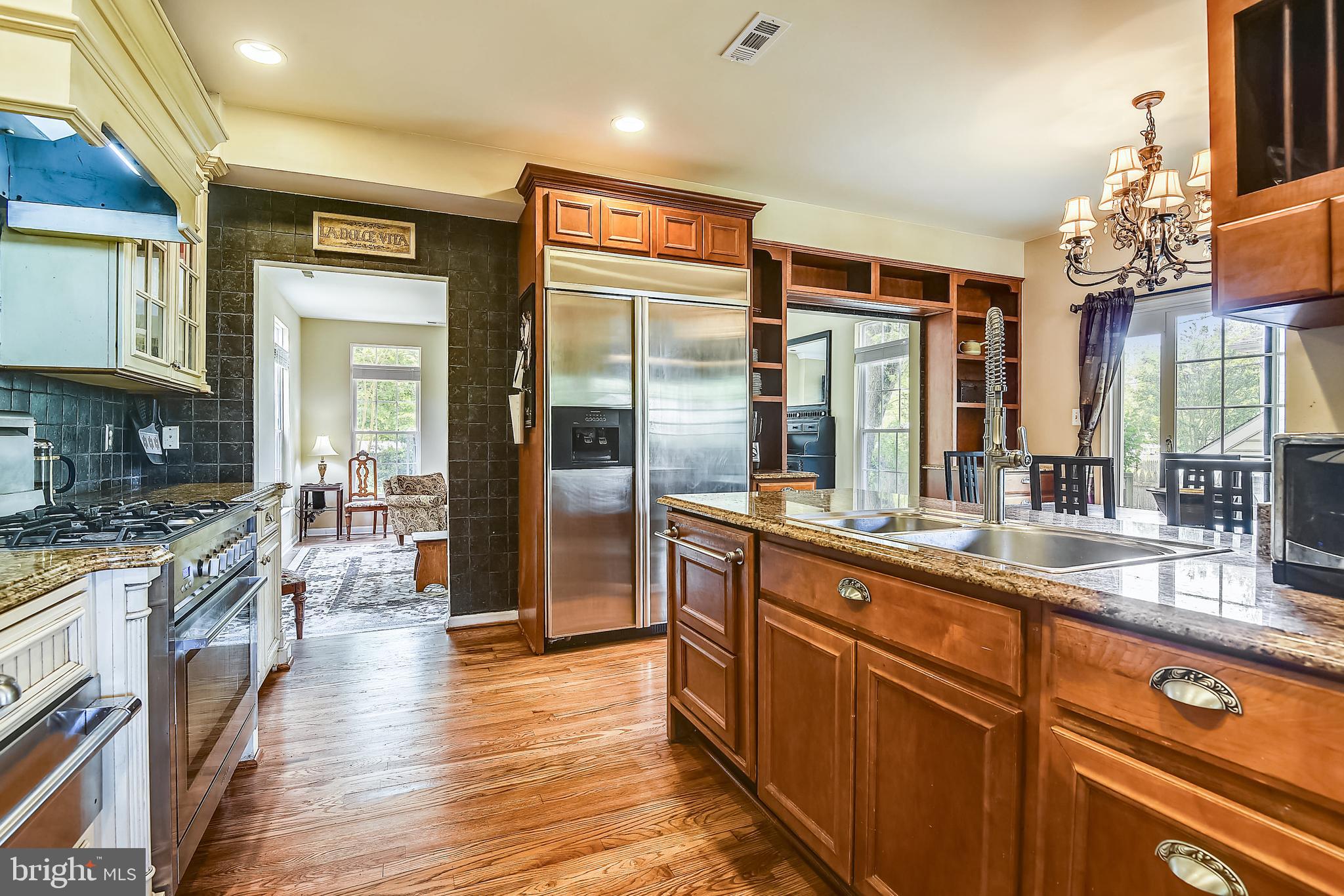 209 Sycamore Road Severna Park, MD 21146 - Photo 8 of 47 Tons of Counter Space and Cabinets