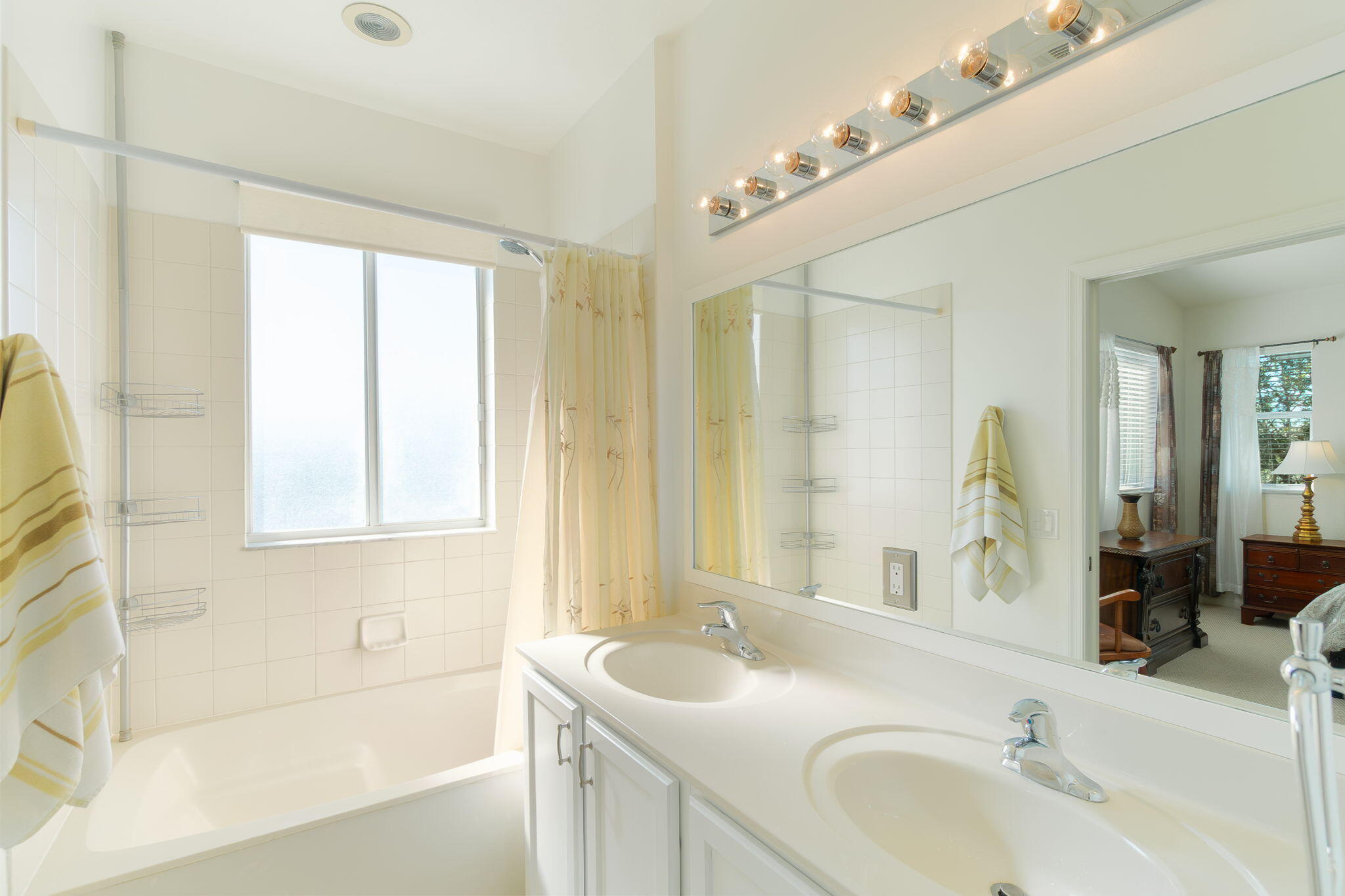 3149 Laurel Ridge Circle Riviera Beach, FL 33404 - Photo 19 of 31 15-web-or-mls-DSC06484