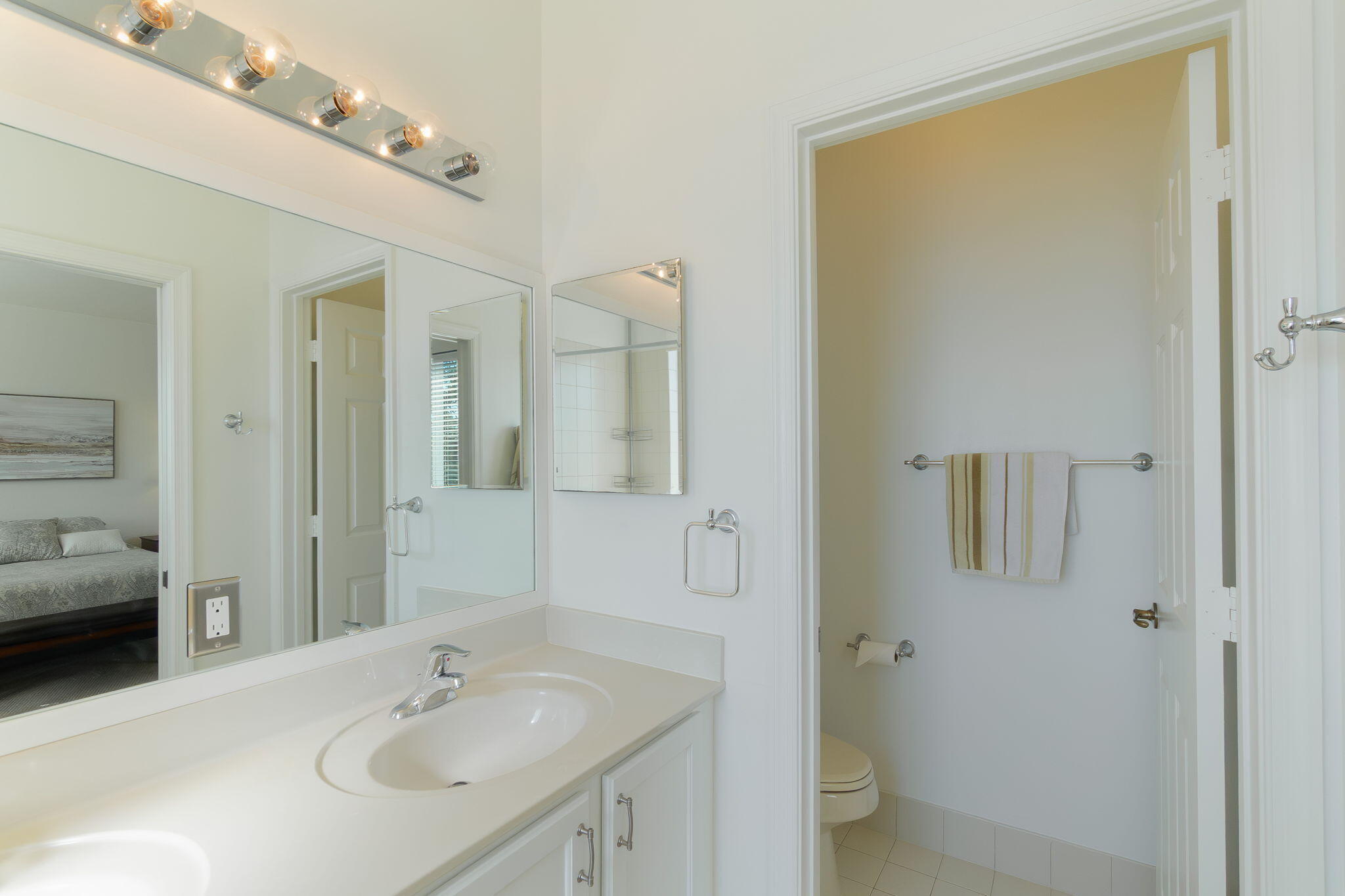 3149 Laurel Ridge Circle Riviera Beach, FL 33404 - Photo 20 of 31 16-web-or-mls-DSC06488