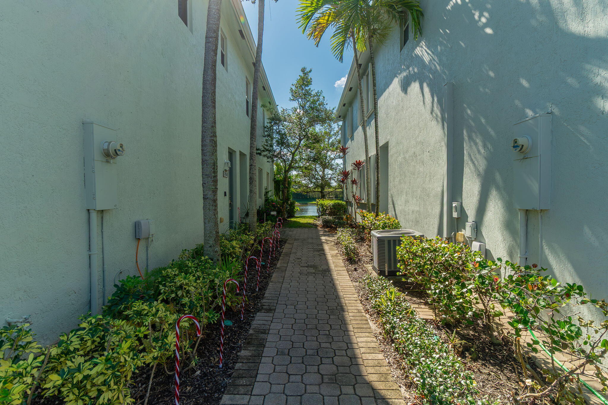 3149 Laurel Ridge Circle Riviera Beach, FL 33404 - Photo 3 of 31 3-web-or-mls-DSC06569