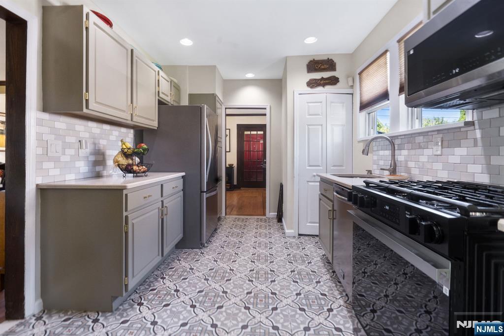 330 Simons Avenue Hackensack, NJ 07601 - Photo 17 of 39 Gallery Image 17