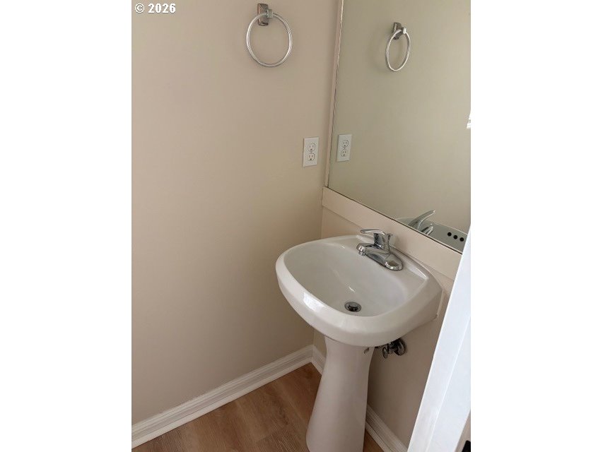 15650 Southeast Stark Street Portland, OR 97233 - Photo 16 of 21
