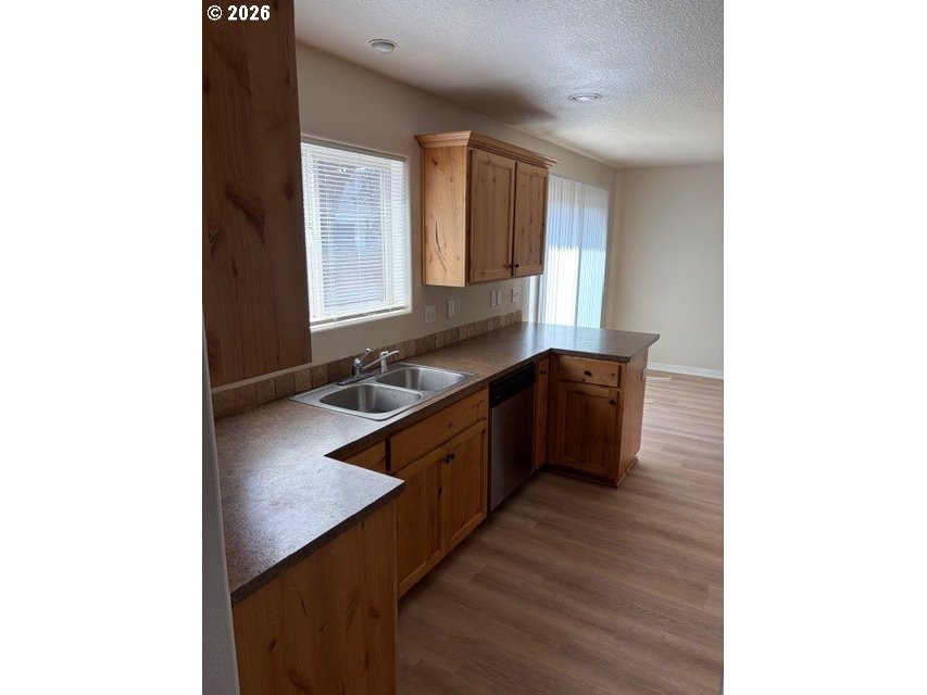 15650 Southeast Stark Street Portland, OR 97233 - Photo 8 of 21