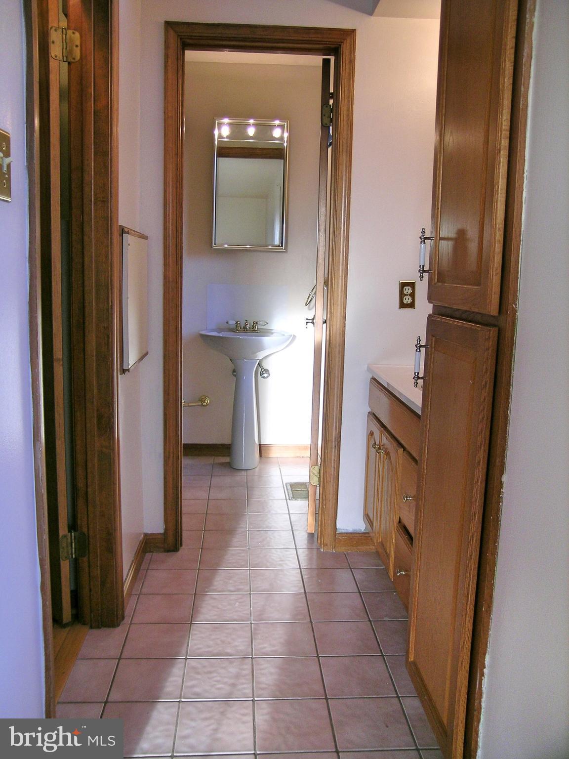 5621 Ridge Road Mount Airy, MD 21771 - Photo 11 of 23 Full Master Bath