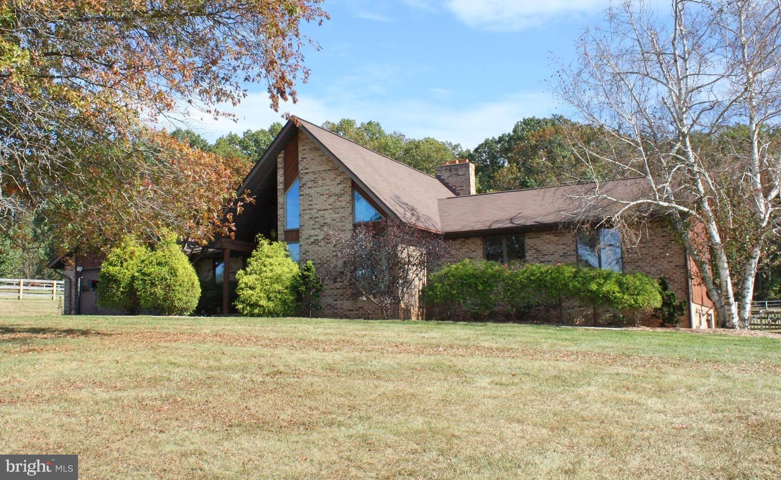 5621 Ridge Road Mount Airy, MD 21771 - Photo 3 of 23 Spacious Rancher