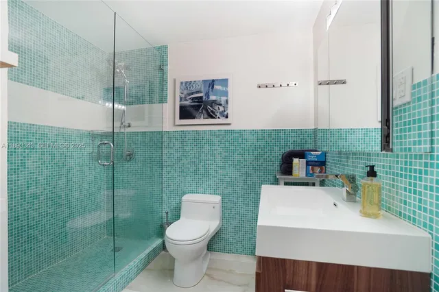 $7,500 | 1000 West Avenue, Unit 417, Miami Beach, FL 33139