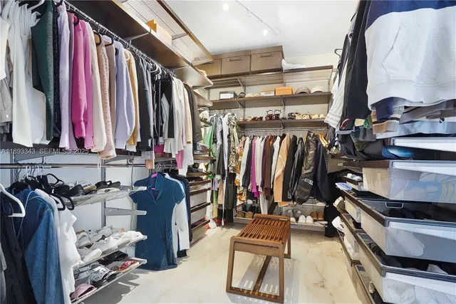 $7,500 | 1000 West Avenue, Unit 417, Miami Beach, FL 33139