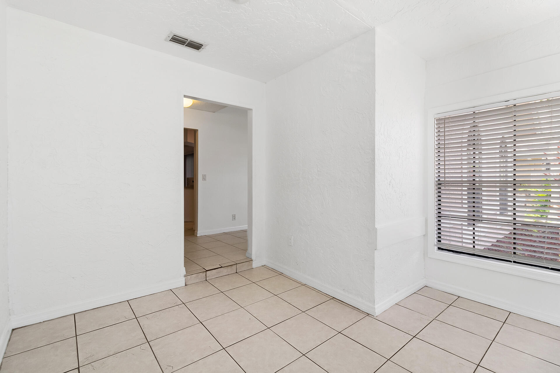 22544 Swordfish Drive Boca Raton, FL 33428 - Photo 20 of 27 Foyer