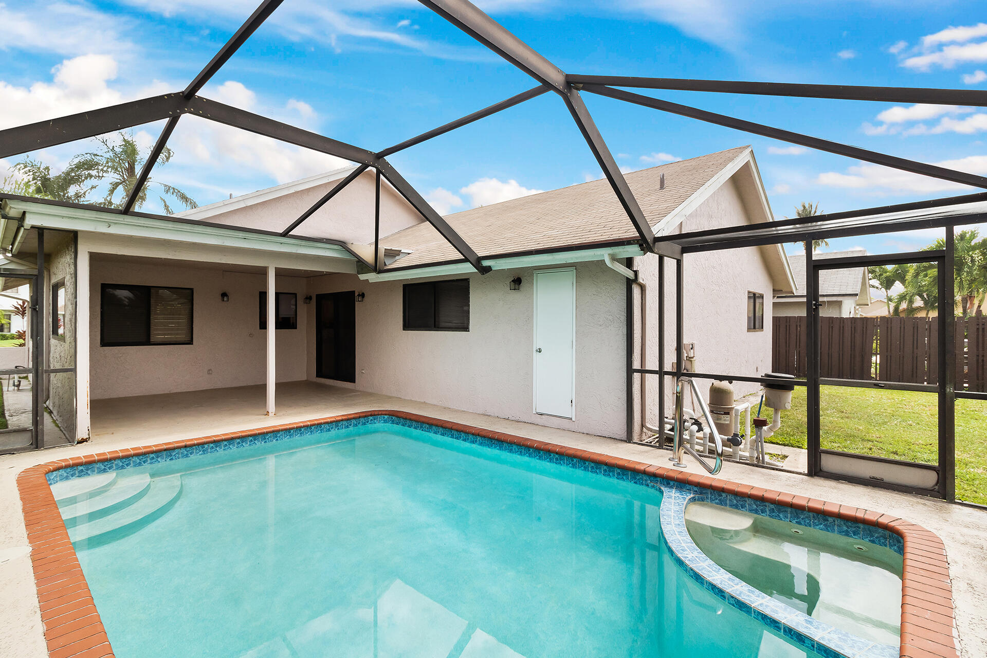 22544 Swordfish Drive Boca Raton, FL 33428 - Photo 4 of 27 Screened Pool