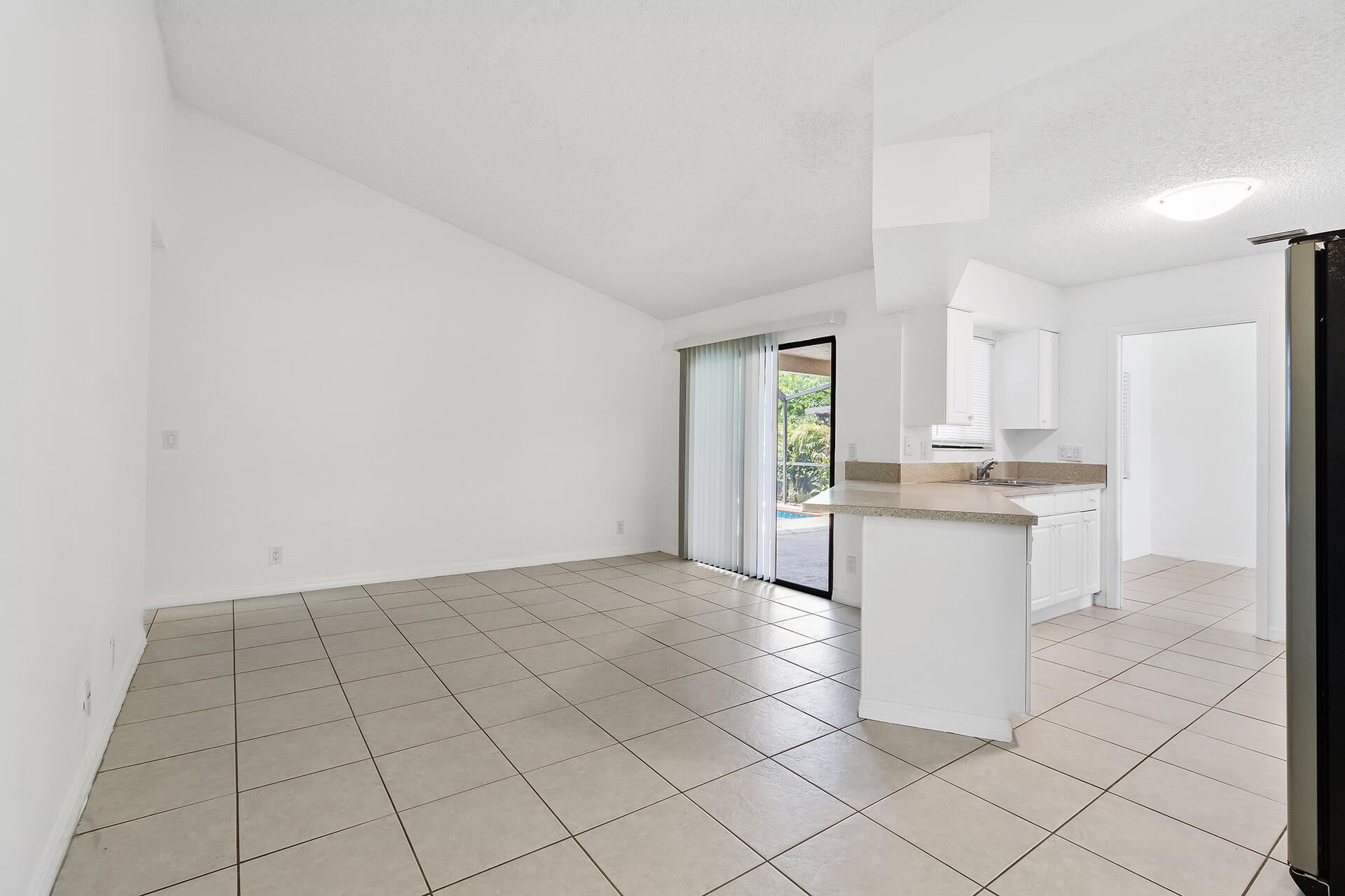 22544 Swordfish Drive Boca Raton, FL 33428 - Photo 10 of 27 Family Room