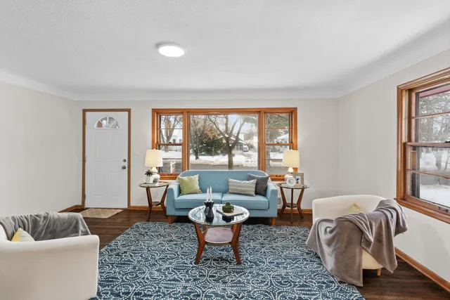 $309,900 | 1675 Maryland Avenue East, St. Paul, MN 55106