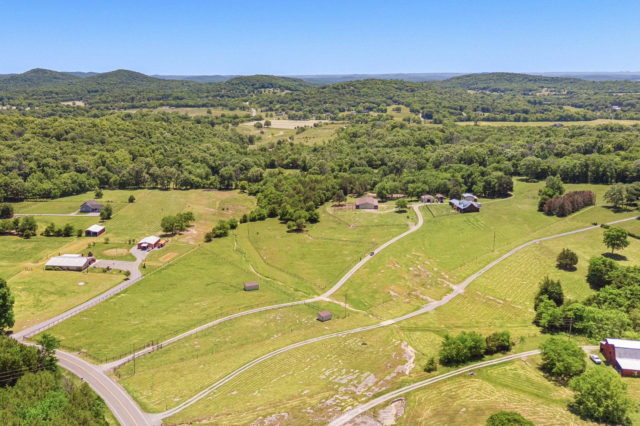 642 Beach Bottom Road Watertown, TN 37184 - Photo 7 of 48 a view of a tennis court