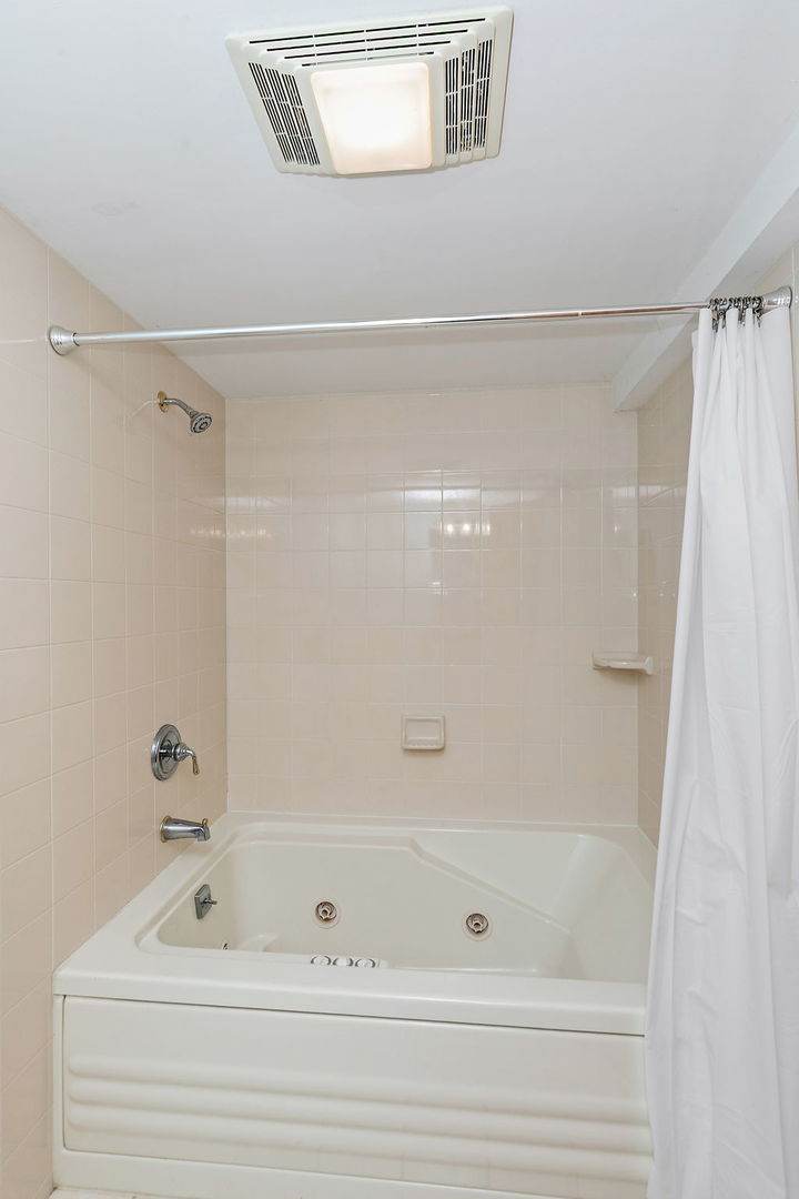 924 Locust Street Sycamore, IL 60178 - Photo 27 of 43
