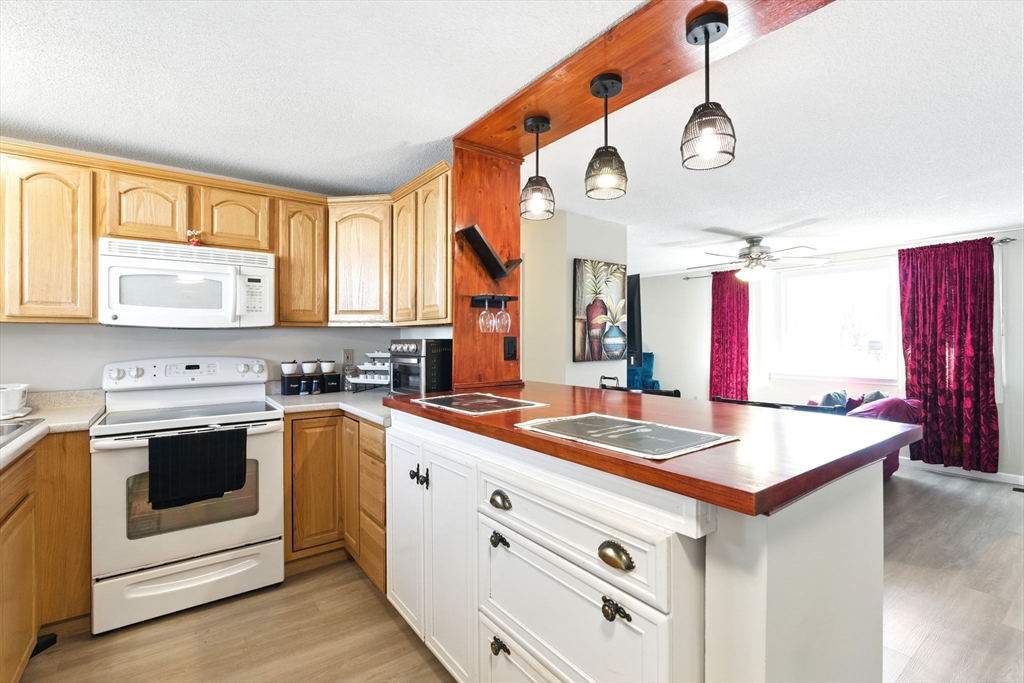 28 Dutton Street Springfield, MA 01151 - Photo 17 of 37