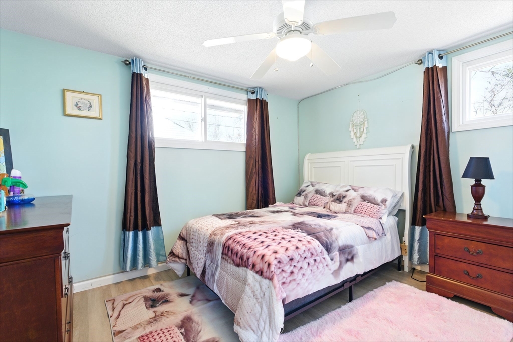 28 Dutton Street Springfield, MA 01151 - Photo 21 of 37