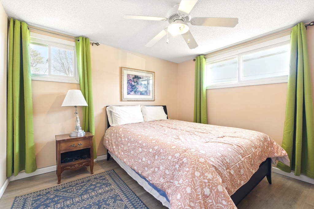 28 Dutton Street Springfield, MA 01151 - Photo 24 of 37