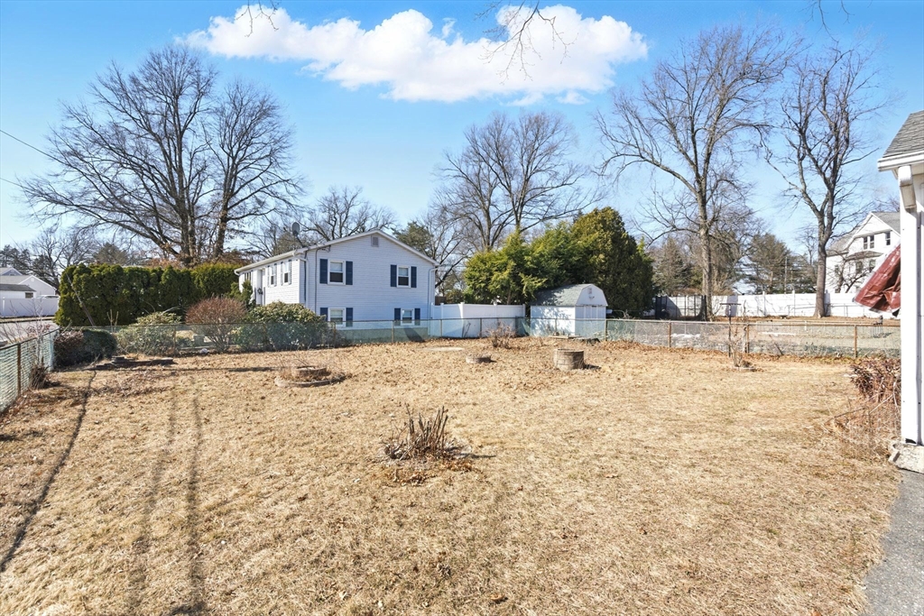 28 Dutton Street Springfield, MA 01151 - Photo 34 of 37