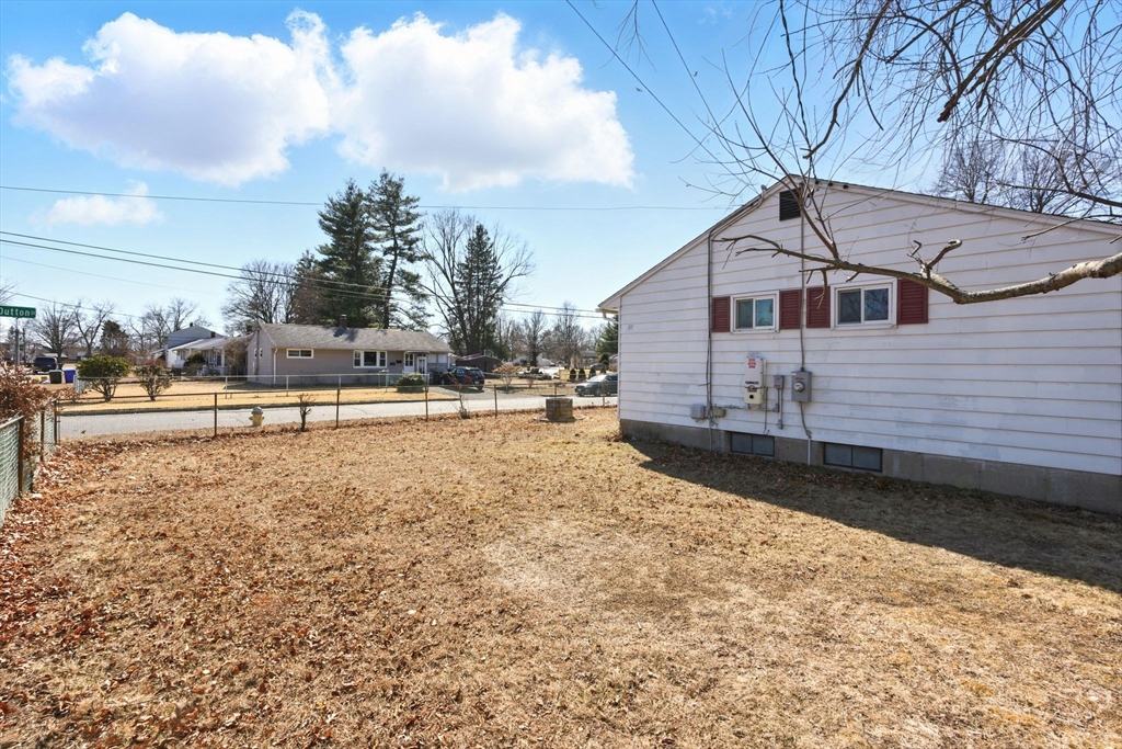 28 Dutton Street Springfield, MA 01151 - Photo 36 of 37