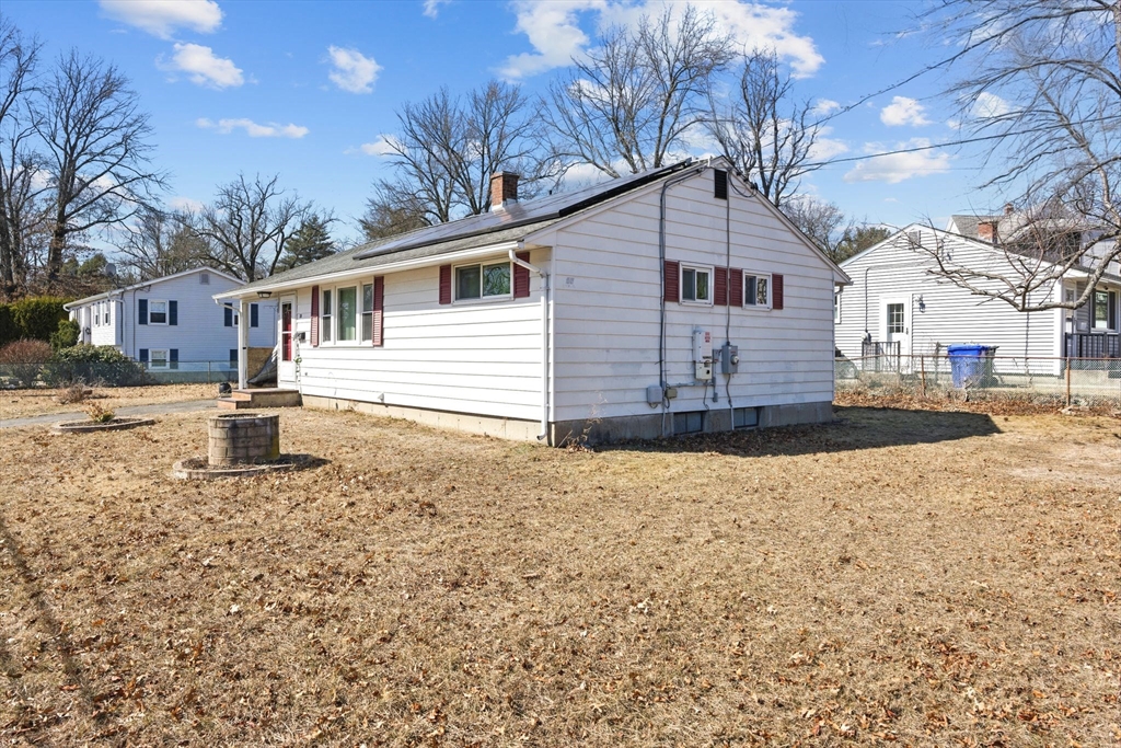 28 Dutton Street Springfield, MA 01151 - Photo 37 of 37