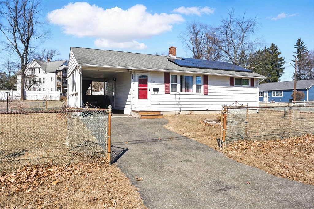 28 Dutton Street Springfield, MA 01151 - Photo 6 of 37