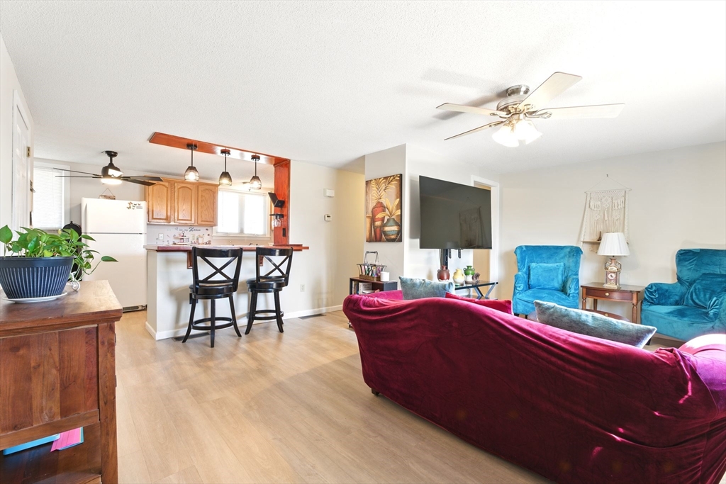 28 Dutton Street Springfield, MA 01151 - Photo 8 of 37