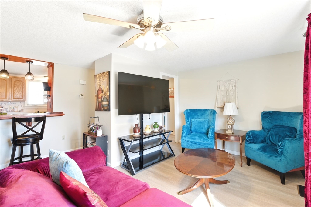 28 Dutton Street Springfield, MA 01151 - Photo 10 of 37