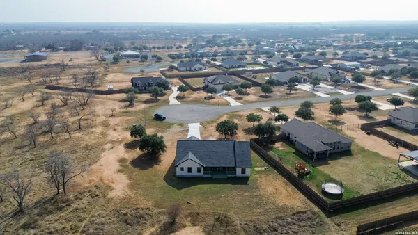 $435,000 | 185 East Medium Meadow Drive, Lytle, TX 78052