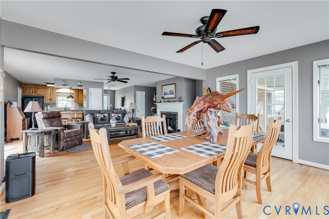 11802 Deep Point Lane Gloucester, VA 23061 - Photo 14 of 40