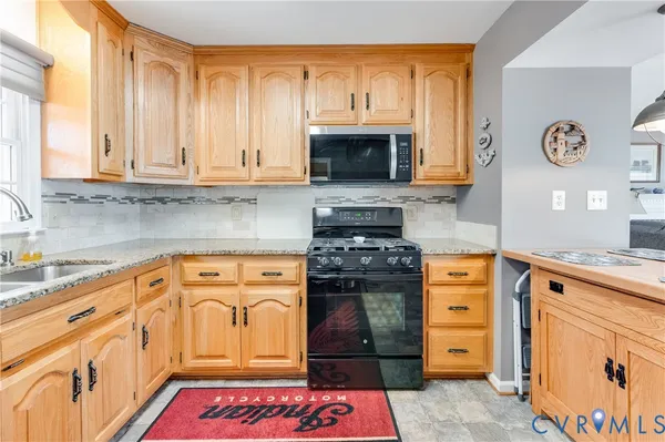 $750,000 | 11802 Deep Point Lane, Gloucester, VA 23061