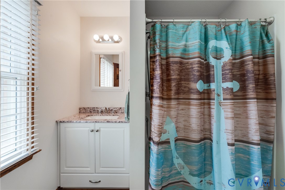 11802 Deep Point Lane Gloucester, VA 23061 - Photo 21 of 40