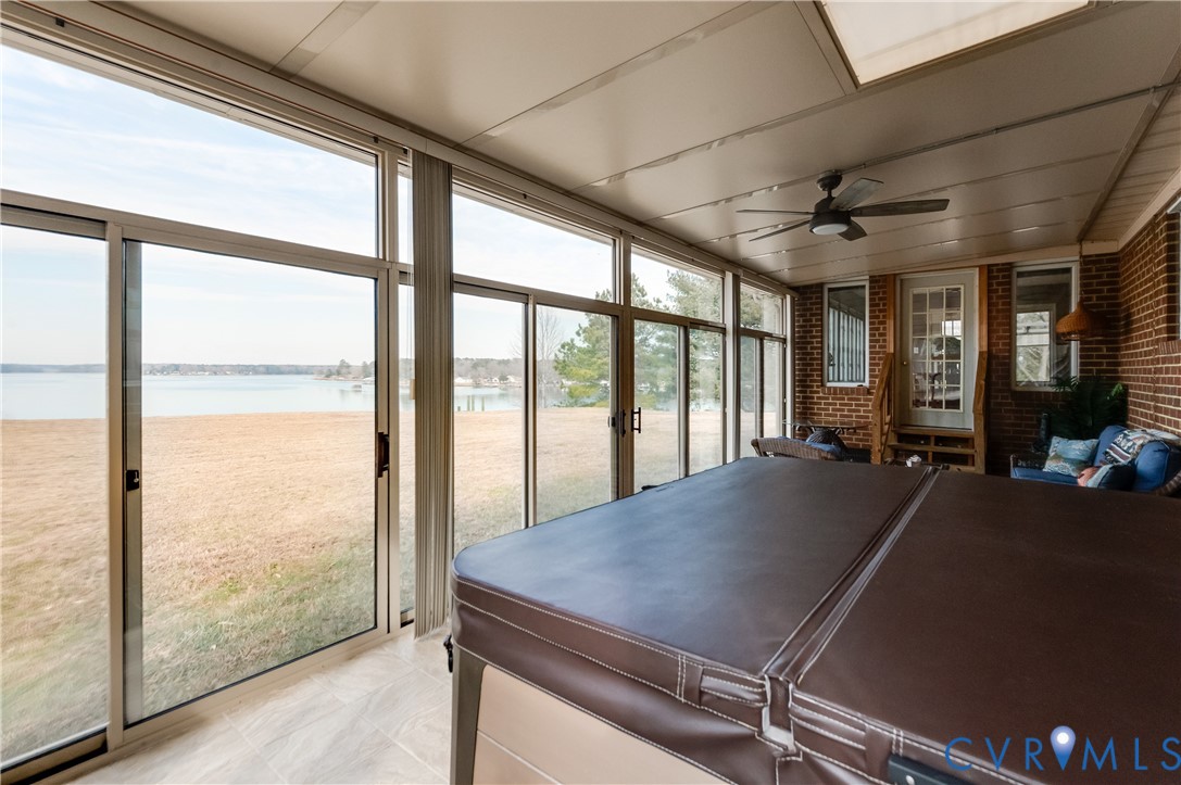 11802 Deep Point Lane Gloucester, VA 23061 - Photo 28 of 40