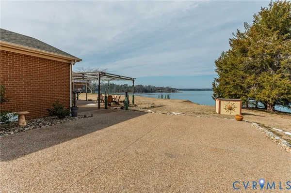 $750,000 | 11802 Deep Point Lane, Gloucester, VA 23061