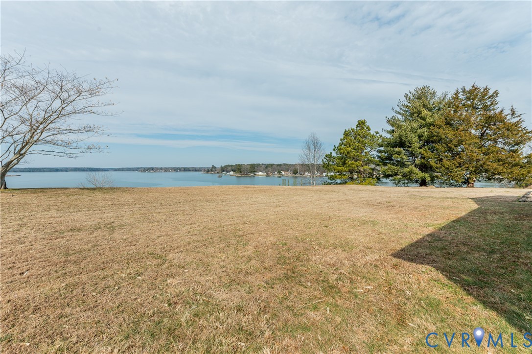 11802 Deep Point Lane Gloucester, VA 23061 - Photo 36 of 40