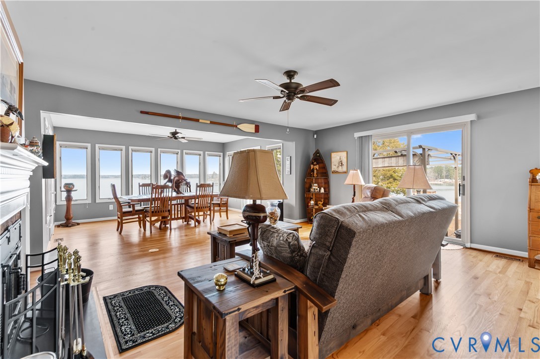 11802 Deep Point Lane Gloucester, VA 23061 - Photo 8 of 40