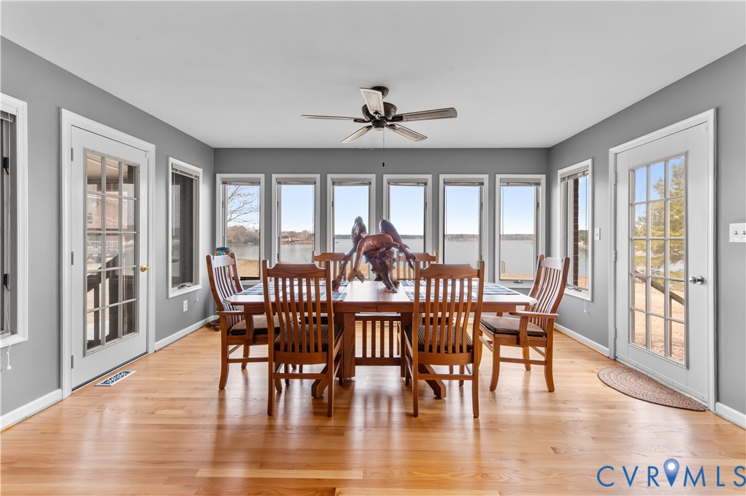 11802 Deep Point Lane Gloucester, VA 23061 - Photo 10 of 40