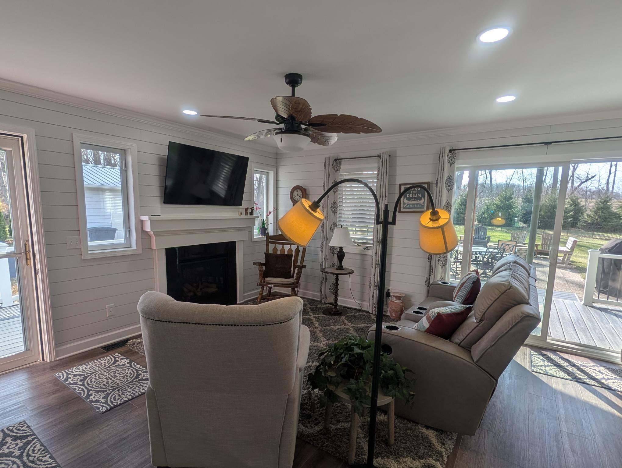 4125 Spruce Street Delavan, WI 53115 - Photo 15 of 25 Living Room