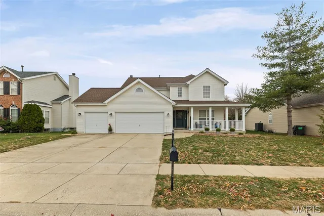 $364,900 | 709 Wild Horse Creek Drive, Fairview Heights, IL 62208