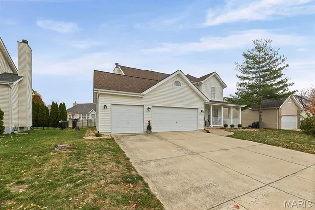 $364,900 | 709 Wild Horse Creek Drive, Fairview Heights, IL 62208