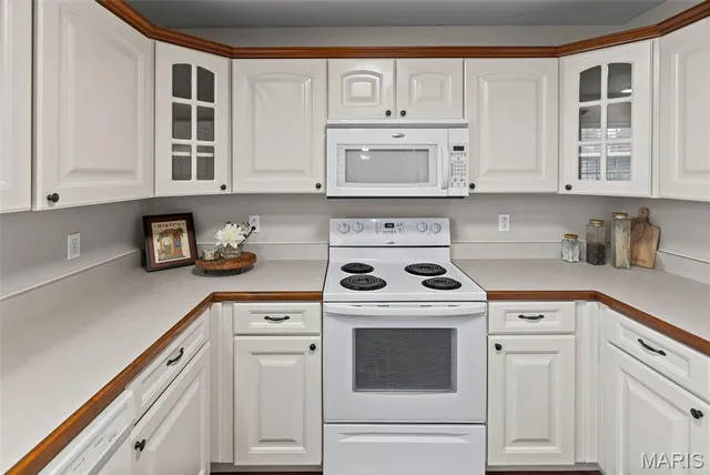 $349,900 | 709 Wild Horse Creek Drive, Fairview Heights, IL 62208