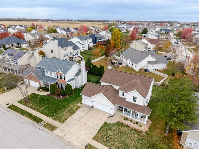 $364,900 | 709 Wild Horse Creek Drive, Fairview Heights, IL 62208