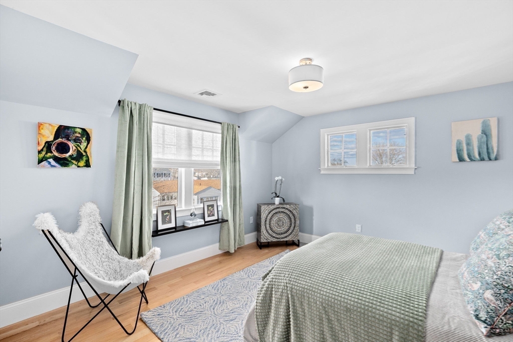 5 Vernon Avenue Hull, MA 02045 - Photo 23 of 33