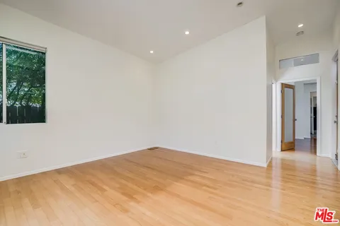 $1,995,000 | 11819 Pacific Avenue, Los Angeles, CA 90066