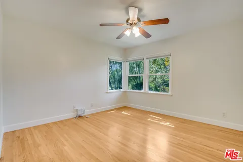 $1,995,000 | 11819 Pacific Avenue, Los Angeles, CA 90066