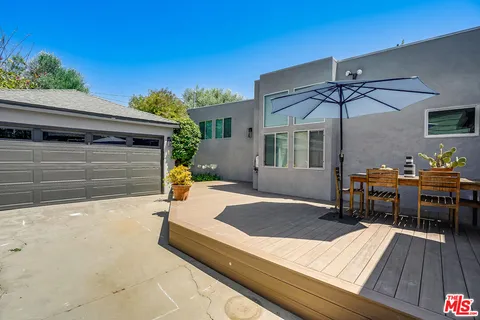$1,995,000 | 11819 Pacific Avenue, Los Angeles, CA 90066