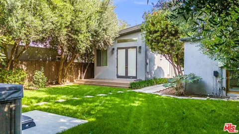 $1,995,000 | 11819 Pacific Avenue, Los Angeles, CA 90066
