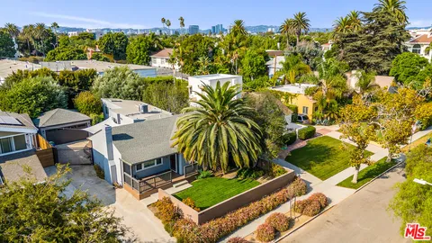 $1,995,000 | 11819 Pacific Avenue, Los Angeles, CA 90066